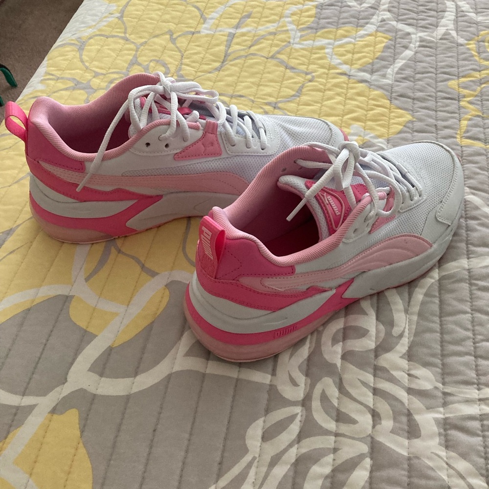 Puma tennis shoes